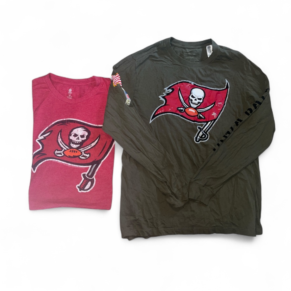 Buccs Graphic T-Shirts - Red and Green